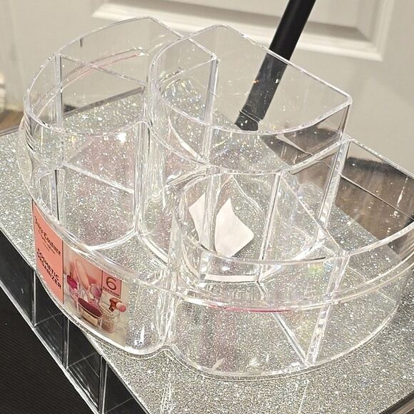 Juicy Couture Acrylic 6-Section Cosmetic Organizer - Picture 3 of 10